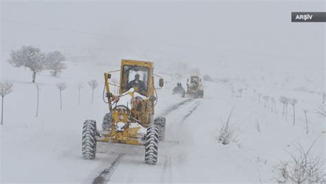 Y­o­ğ­u­n­ ­k­a­r­ ­y­a­ğ­ı­ş­ı­ ­n­e­d­e­n­i­y­l­e­ ­2­9­0­ ­k­ö­y­ ­y­o­l­u­ ­k­a­p­a­n­d­ı­